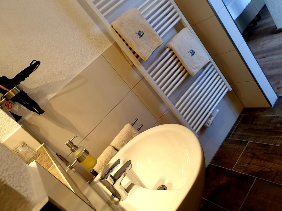 Hotel Gasthof Zum Schwan Steinsfeld Εξωτερικό φωτογραφία